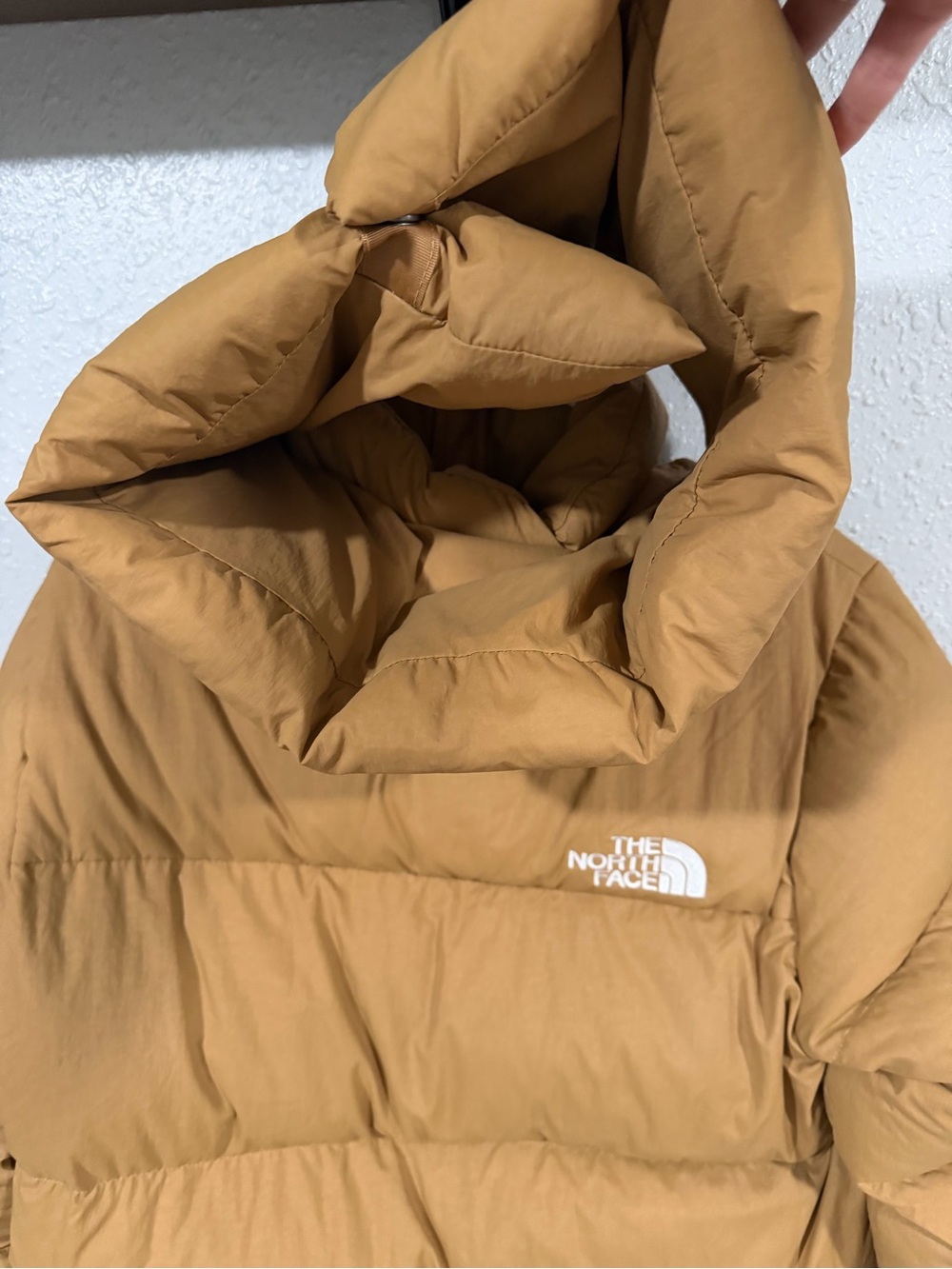 The North Face Women's almond butter Glacier Basin Parka with detachable scarf M - Picture 6 of 12